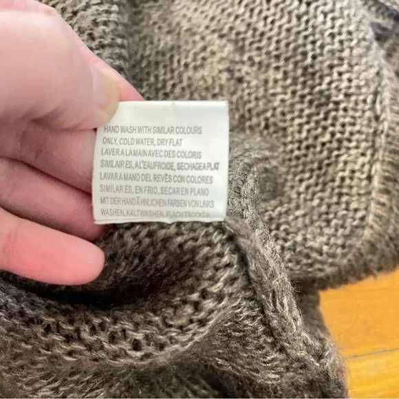 Cardigan medium - Picture 9 of 9